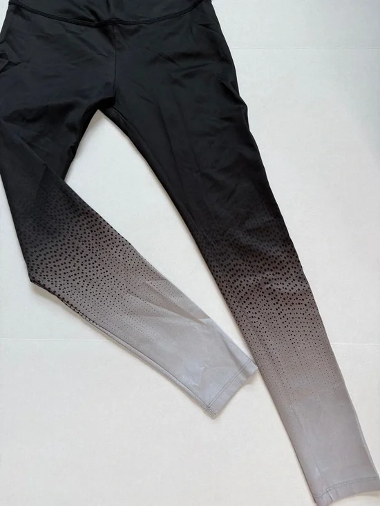 Beyond Yoga Leggings Full Length Ombré Black Gray size Medium - Picture 5 of 14